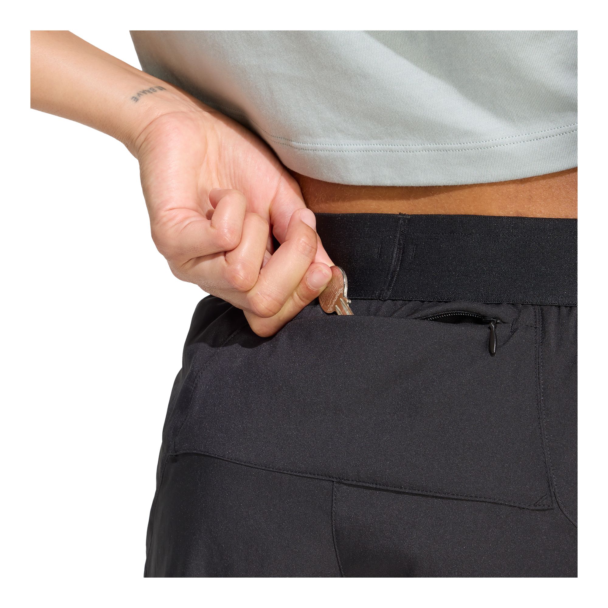 Adidas adi365 Running Essentials Shorts - Bild 4